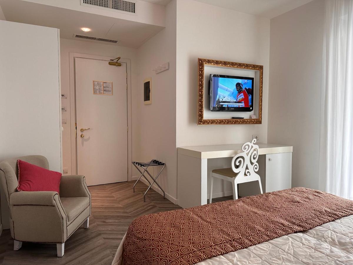 Hotel Albatros Lido di Jesolo Esterno foto