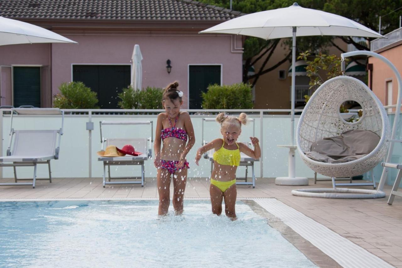 Hotel Albatros Lido di Jesolo Esterno foto