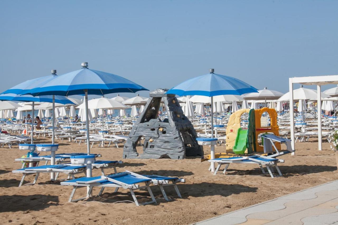 Hotel Albatros Lido di Jesolo Esterno foto